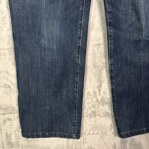 Chicos Fabulously Slimming Medium Wash Straight Leg Denim Jeans Size 1.5 Short - Picture 5 of 11